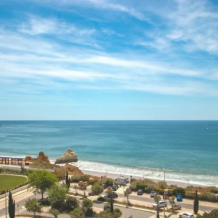 Apartment In Portimao Near 3 Castelos Beach * Portimão
